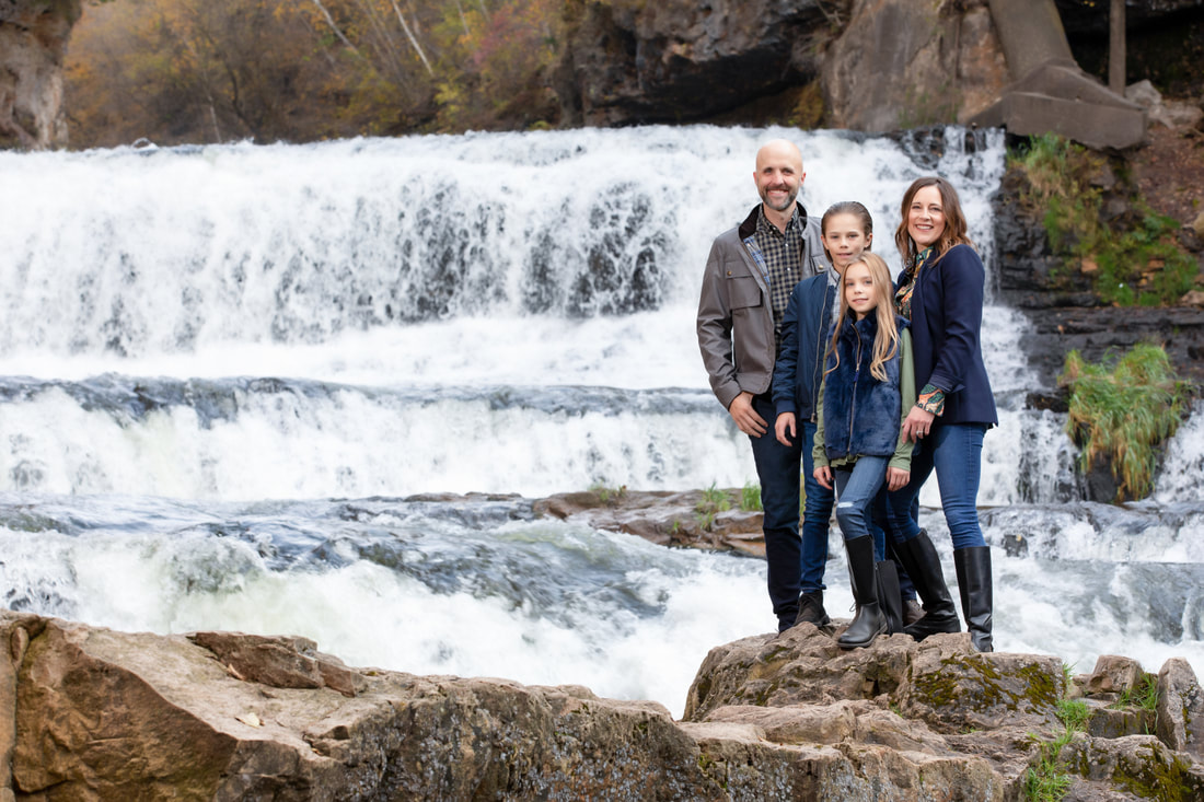 family photos, judd sather photography, willow river state park, portrait photography, the falls, judd sather, stillwater photographer